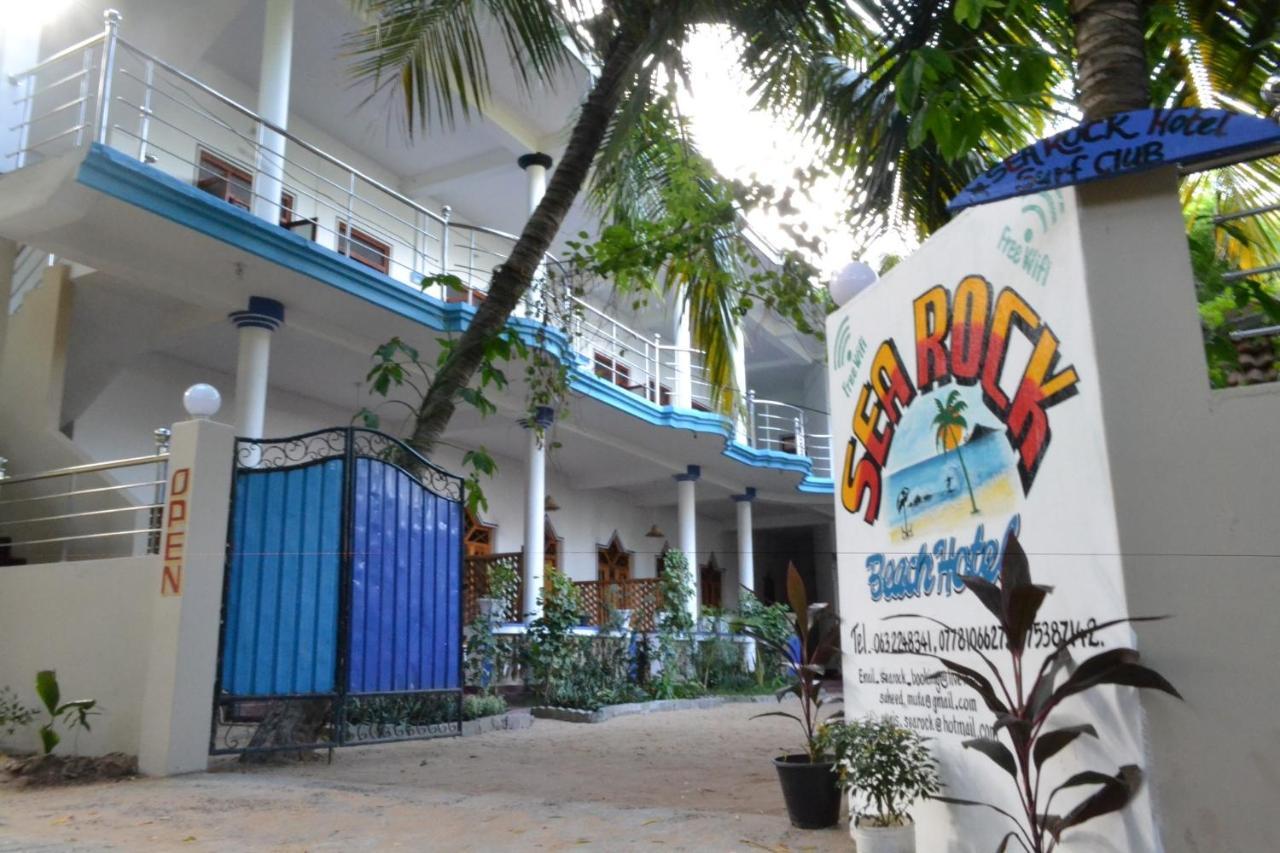 Sea Rock Beach Hotel Arugam Bay Exteriör bild